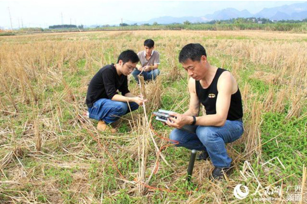 自动打井找水仪