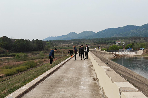 堤坝管涌检测仪在防治獾害中的重要作用