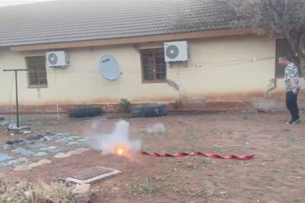 天然电场勘探仪