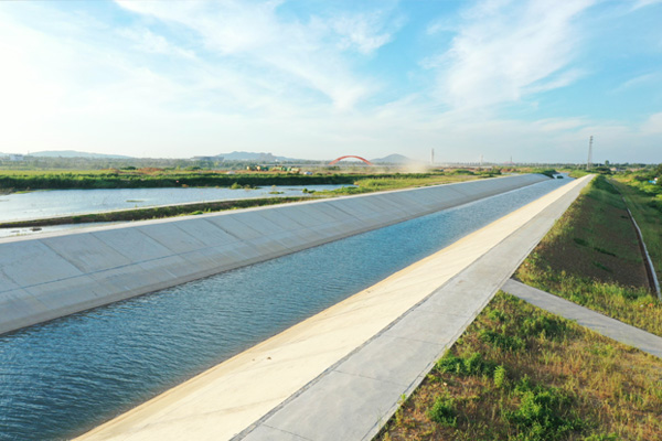 如何在农业灌溉系统中使用管道漏水检测仪？